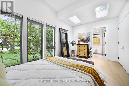 344 Dalewood Drive, Oakville, ON - Indoor Photo Showing Bedroom