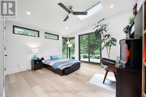 344 Dalewood Drive, Oakville, ON - Indoor Photo Showing Bedroom