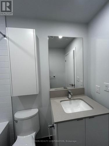 3208 - 4130 Parkside  Village Drive, Mississauga, ON - Indoor Photo Showing Bathroom