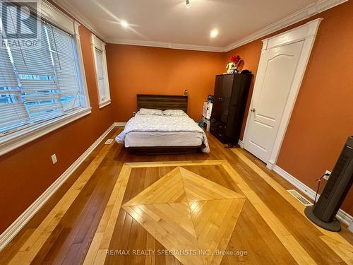 Main2Nd - 960 Knotty Pine Grove, Mississauga, ON - Indoor Photo Showing Bedroom