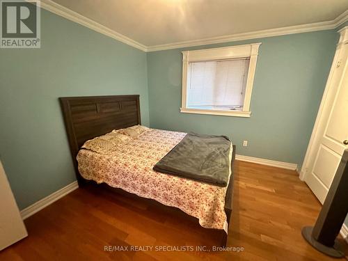 Main2Nd - 960 Knotty Pine Grove, Mississauga, ON - Indoor Photo Showing Bedroom