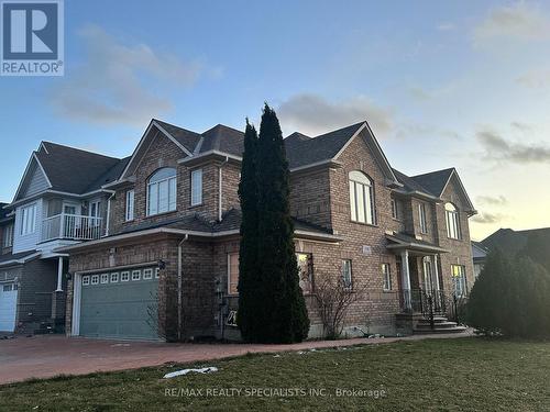 Main2Nd - 960 Knotty Pine Grove, Mississauga, ON - Outdoor With Facade