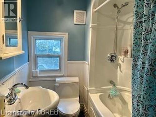 510 Metcalfe Street, North Bay, ON - Indoor Photo Showing Bathroom