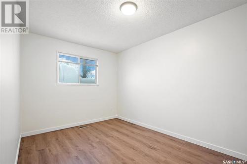 619 - 621 Lenore Drive, Saskatoon, SK - Indoor Photo Showing Other Room