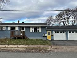 87 Alice Street  Truro, NS B2N 2M8