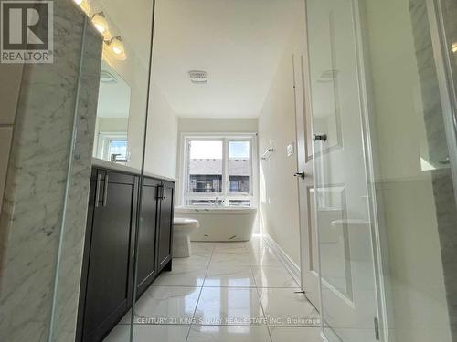 28 Lake Trail Way, Whitby, ON - Indoor Photo Showing Bathroom