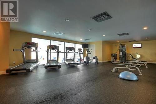 1806 131 Regiment Square, Vancouver, BC - Indoor Photo Showing Gym Room