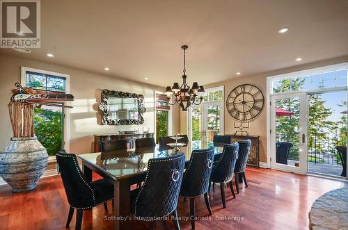 190 Melissa Lane, Tiny, ON - Indoor Photo Showing Dining Room