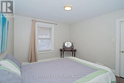 124 Banff Road, Toronto, ON - Indoor Photo Showing Bedroom