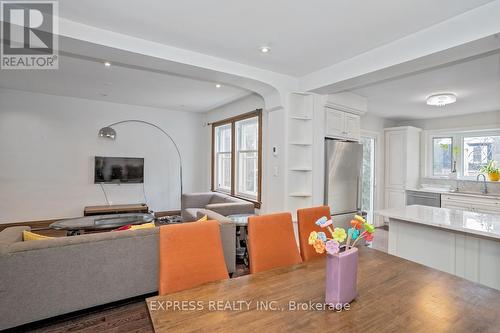 124 Banff Road, Toronto, ON - Indoor Photo Showing Living Room