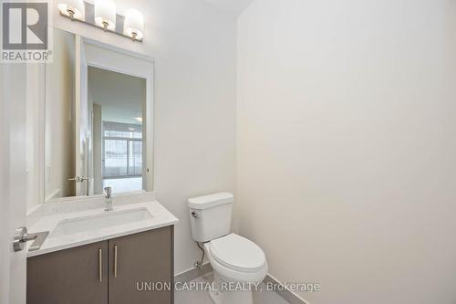 519 - 8960 Jane Street, Vaughan, ON - Indoor Photo Showing Bathroom