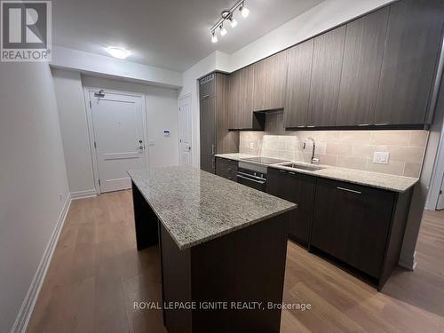 2702 - 30 Elm Drive W, Mississauga, ON - Indoor Photo Showing Kitchen