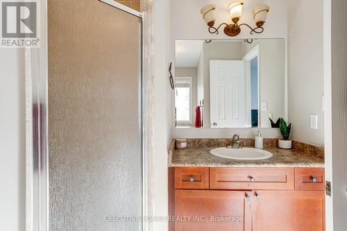 830 Fourth Line, Milton, ON - Indoor Photo Showing Bathroom