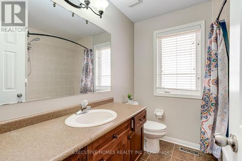 830 Fourth Line, Milton, ON - Indoor Photo Showing Bathroom