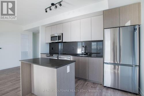 Ph2-02 - 125 Bronte Road, Oakville, ON - Indoor Photo Showing Kitchen With Stainless Steel Kitchen