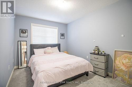 214 Poppy Drive E, Guelph, ON - Indoor Photo Showing Bedroom