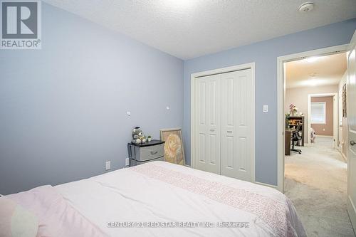 214 Poppy Drive E, Guelph, ON - Indoor Photo Showing Bedroom