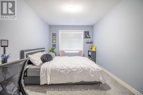 214 Poppy Drive E, Guelph, ON - Indoor Photo Showing Bedroom