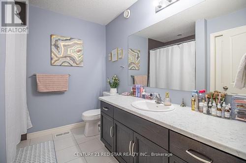 214 Poppy Drive E, Guelph, ON - Indoor Photo Showing Bathroom