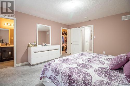 214 Poppy Drive E, Guelph, ON - Indoor Photo Showing Bedroom