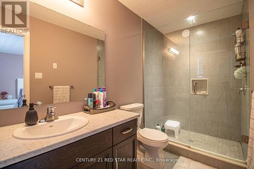 214 Poppy Drive E, Guelph, ON - Indoor Photo Showing Bathroom