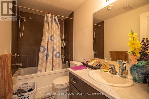 214 Poppy Drive E, Guelph, ON - Indoor Photo Showing Bathroom