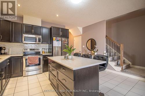 214 Poppy Drive E, Guelph, ON - Indoor Photo Showing Kitchen