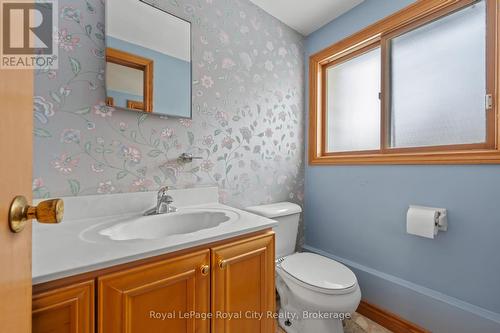 65 Balmoral Drive, Guelph (Waverley), ON - Indoor Photo Showing Bathroom