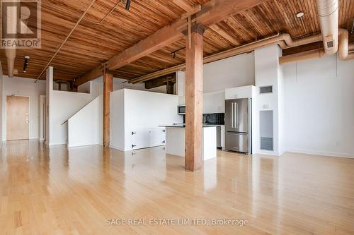 223 - 993 Queen Street W, Toronto, ON - Indoor Photo Showing Kitchen