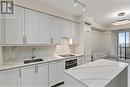 811 - 9085 Jane Street, Vaughan, ON  - Indoor Photo Showing Kitchen 