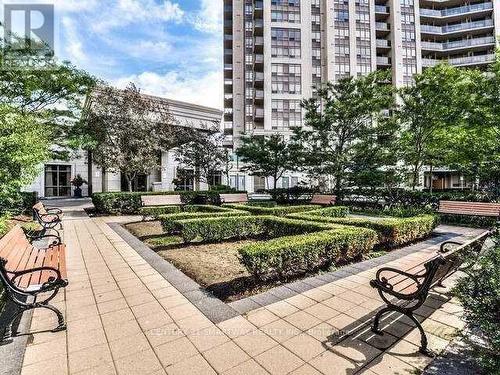 425 - 700 Humberwood Boulevard, Toronto, ON - Outdoor With Balcony