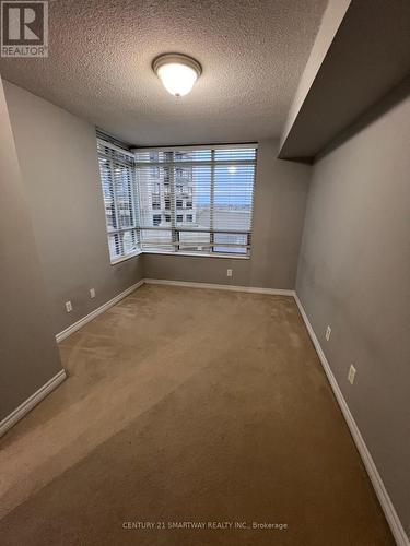 425 - 700 Humberwood Boulevard, Toronto, ON - Indoor Photo Showing Other Room