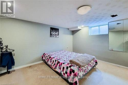 62 Riverdale Drive, Hamilton, ON - Indoor Photo Showing Bedroom