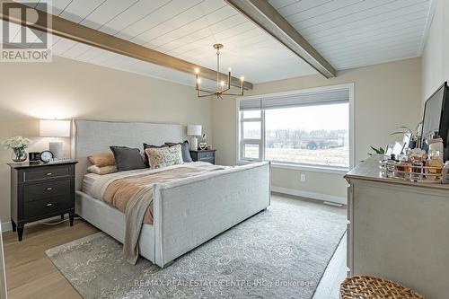 6865 Royal Magnolia Avenue, London, ON - Indoor Photo Showing Bedroom