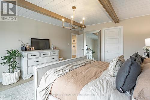 6865 Royal Magnolia Avenue, London, ON - Indoor Photo Showing Bedroom