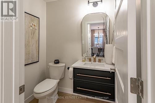 6865 Royal Magnolia Avenue, London, ON - Indoor Photo Showing Bathroom