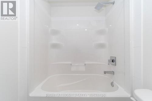 707 - 353 Gardner Street, Ottawa, ON - Indoor Photo Showing Bathroom