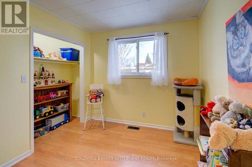 28 Sunset Boulevard, Perth, ON - Indoor