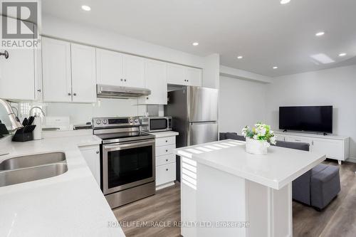 220 Kelso Crescent, Vaughan, ON - Indoor Photo Showing Kitchen With Double Sink