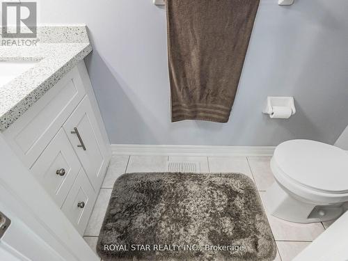 24 Bonnieglen Farm Boulevard, Caledon, ON - Indoor Photo Showing Bathroom