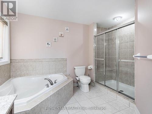 24 Bonnieglen Farm Boulevard, Caledon, ON - Indoor Photo Showing Bathroom