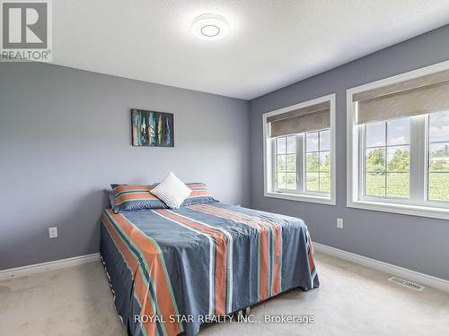 24 Bonnieglen Farm Boulevard, Caledon, ON - Indoor Photo Showing Bedroom