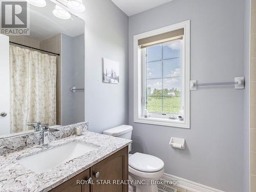 24 Bonnieglen Farm Boulevard, Caledon, ON - Indoor Photo Showing Bathroom