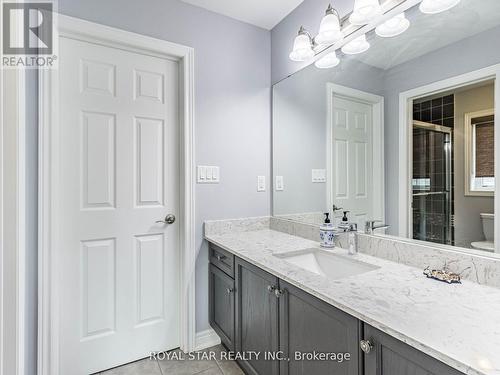 24 Bonnieglen Farm Boulevard, Caledon, ON - Indoor Photo Showing Bathroom