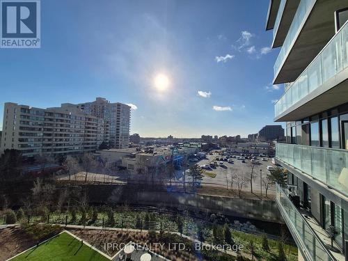 426 - 86 Dundas Street E, Mississauga, ON - Outdoor With View