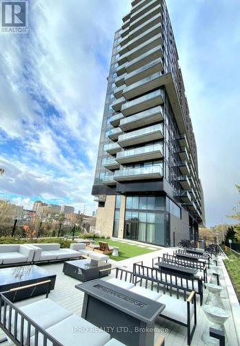 426 - 86 Dundas Street E, Mississauga, ON - Outdoor With Balcony With Facade