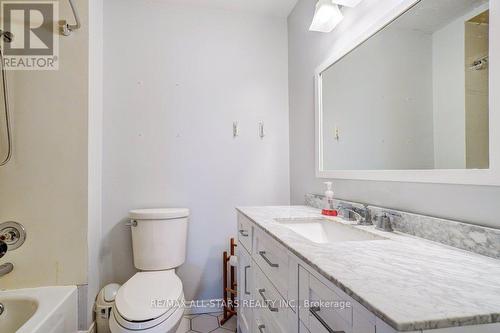 77 Orchard Park Road, Kawartha Lakes (Lindsay), ON - Indoor Photo Showing Bathroom