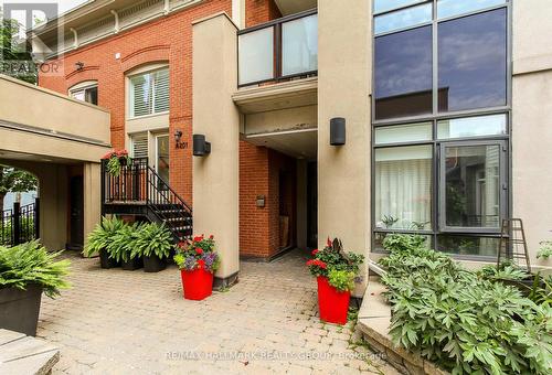 B307 - 124 Guigues Avenue, Ottawa, ON - Outdoor