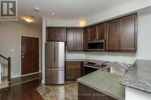 B307 - 124 Guigues Avenue, Ottawa, ON - Indoor Photo Showing Kitchen