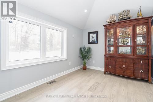 1135 Poplar Drive, Innisfil, ON - Indoor Photo Showing Other Room